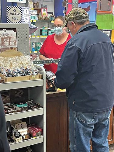 Spring abuzz at Swift's | News, Sports, Jobs - The Mining Gazette - Vimarsana News