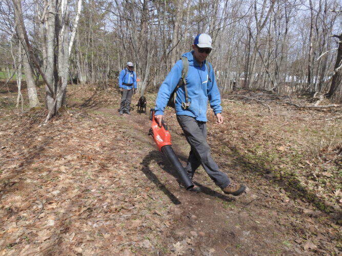 Copper Harbor Trails Club holds cleanup day | News, Sports, Jobs - Vimarsana News