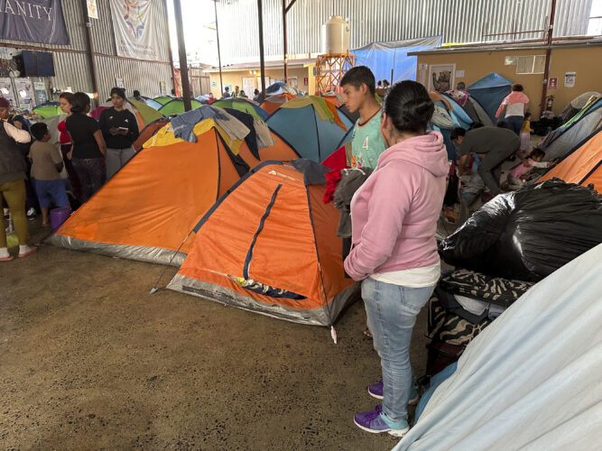 Border crossings are off from last week's highs | News, Sports, Jobs - Vimarsana News