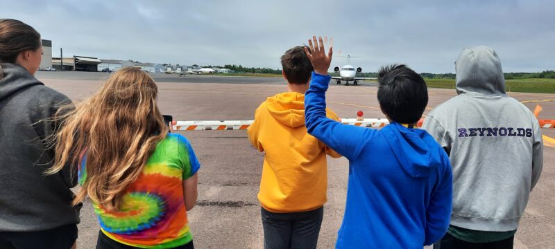 Flying lessons: Students prepare to take to the skies | News, Sports, Jobs - Vimarsana News