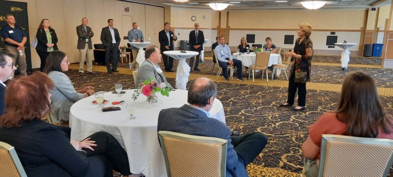 Debbie Stabenow stops in Copper Country | News, Sports, Jobs - Vimarsana News