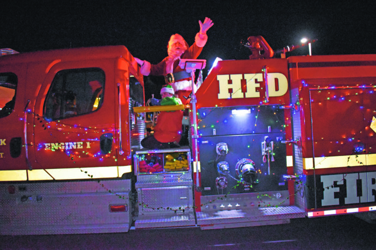 Hancock Christmas walk dazzles and delights | News, Sports, Jobs - Vimarsana News