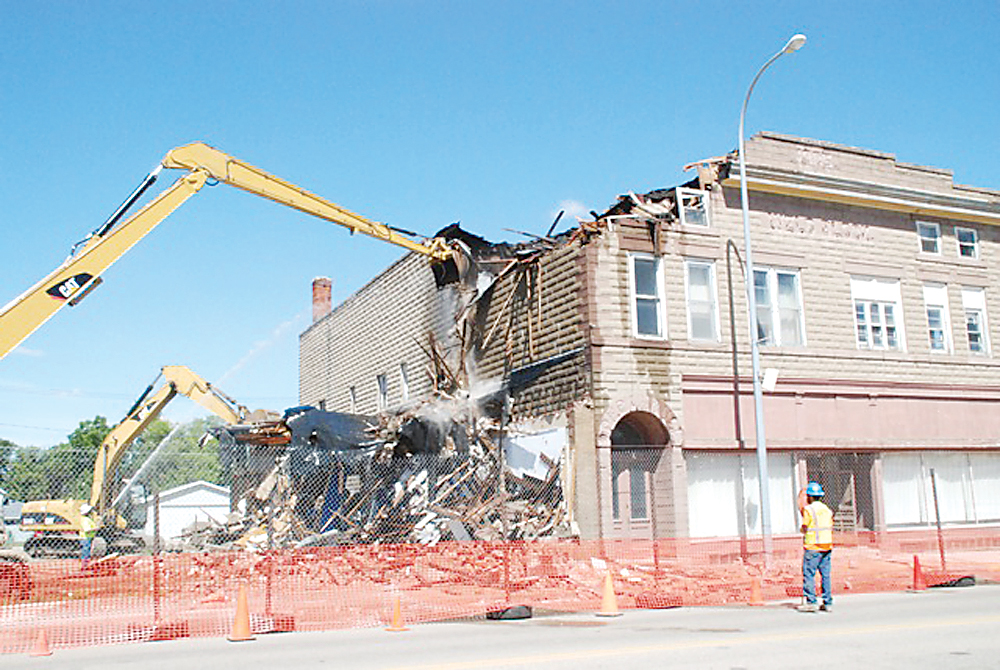 Historic building razed in Velva News, Sports, Jobs Minot Daily News