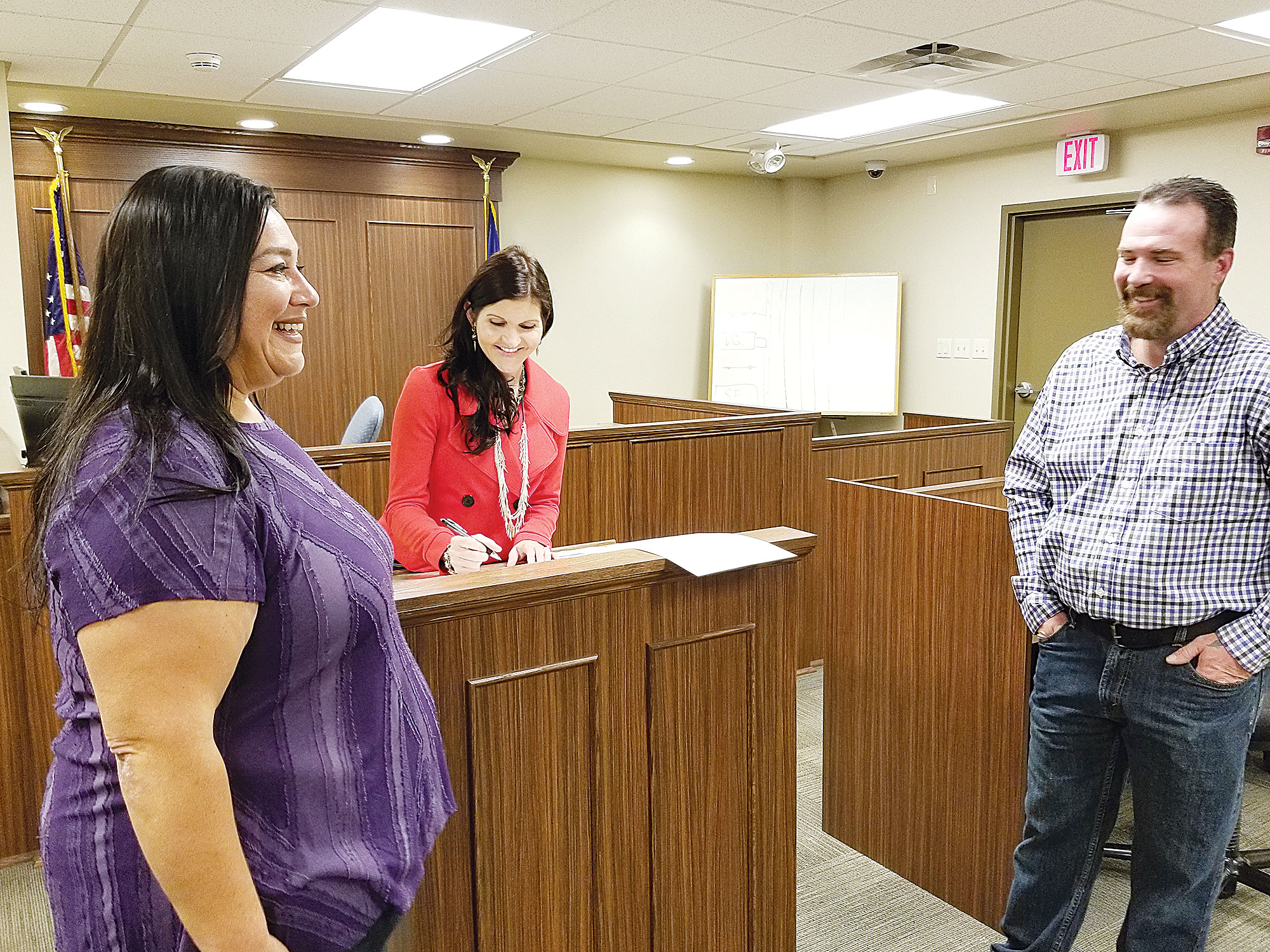 Saying “I do” in Municipal Court News, Sports, Jobs Minot Daily News