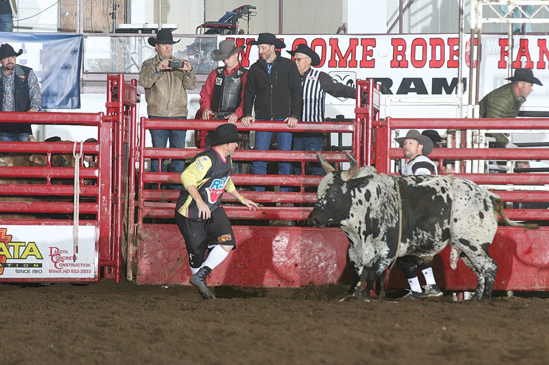 Y’s Men’s Rodeo rides again News, Sports, Jobs Minot Daily News