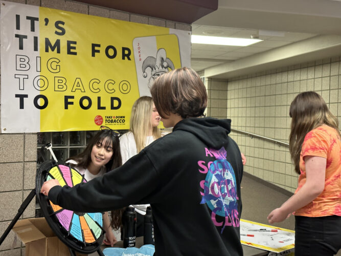 Minot students take on Big Vape | News, Sports, Jobs - Vimarsana News
