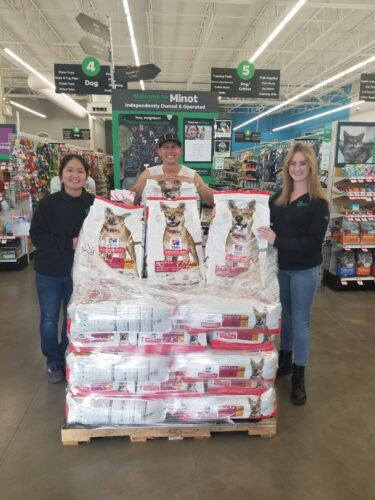 Store donates to pet rescues | News, Sports, Jobs - Vimarsana News