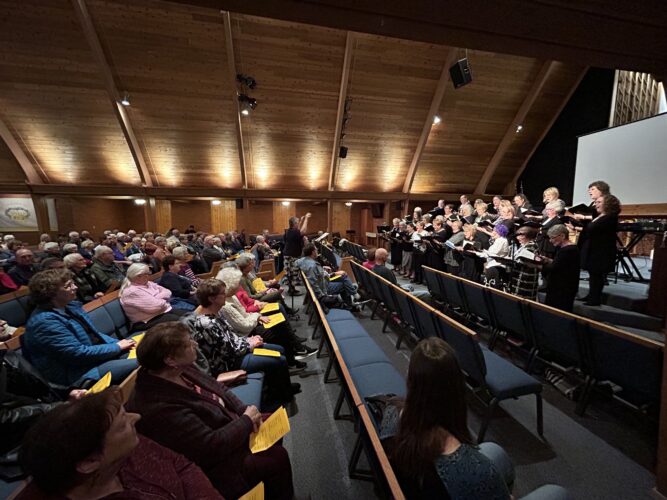 'Voices' note holiday season with Christmas tradition | News, Sports, Jobs - Vimarsana News
