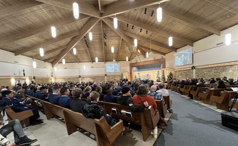 Minot community mourns fallen officer | News, Sports, Jobs - Vimarsana News