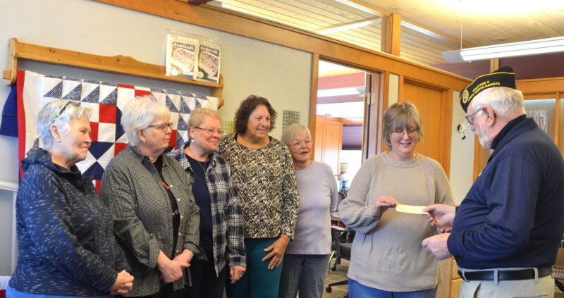 Quilts honor veterans for service | News, Sports, Jobs - Vimarsana News