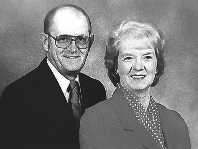 Robert (Bob) and Gladys Clark | News, Sports, Jobs - Vimarsana News
