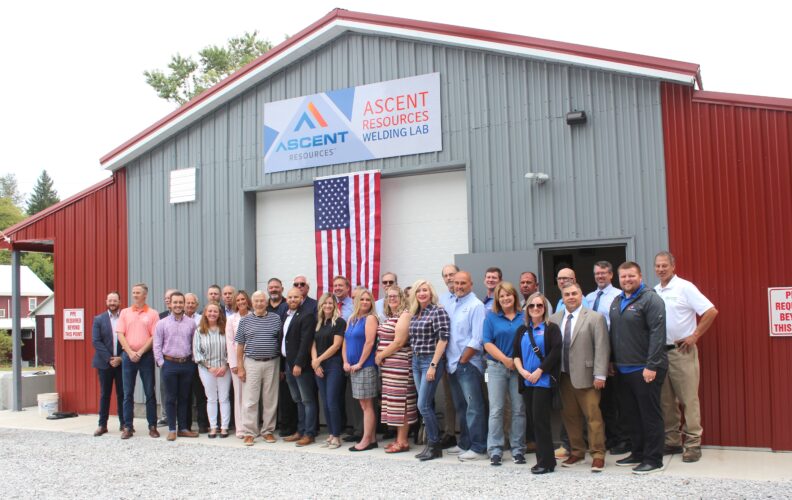 New outdoor welding lab acclimates students to working conditions | News, Sports, Jobs - Vimarsana News