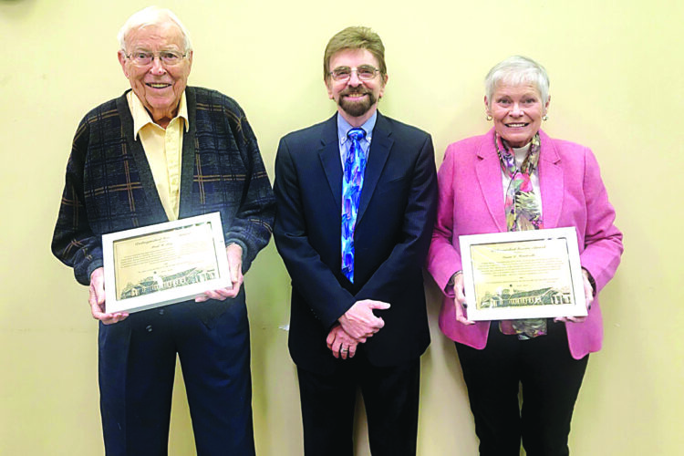 Two retire from Counseling Center board | News, Sports, Jobs - Vimarsana News