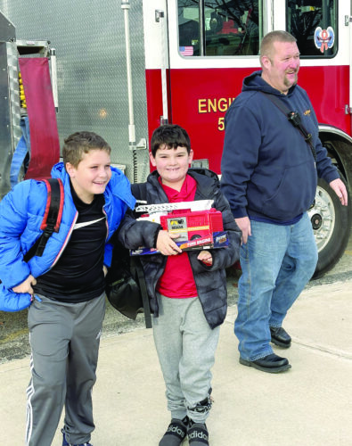 Southern Local contest winners receive special ride to school | News, Sports, Jobs - Vimarsana News