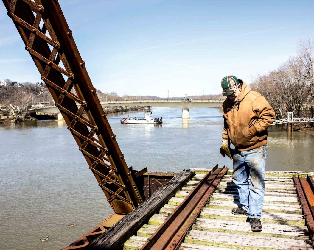 Harmar Walking Bridge closes to pedestrians as efforts aim to save it