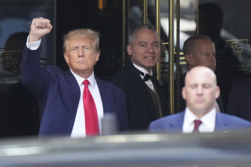 Trump arrives at New York courthouse ahead of arraignment | News, Sports, Jobs - Vimarsana News