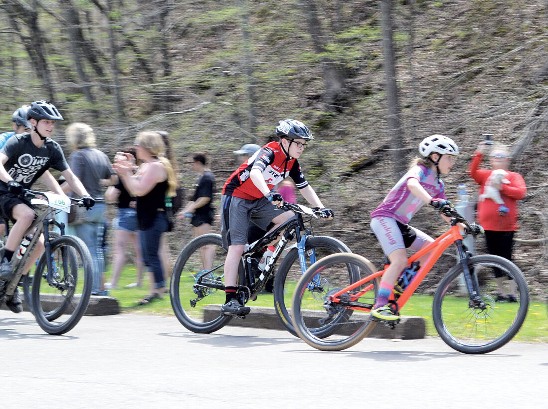 Mountain bikers tread through Mountwood Park | News, Sports, Jobs - Vimarsana News