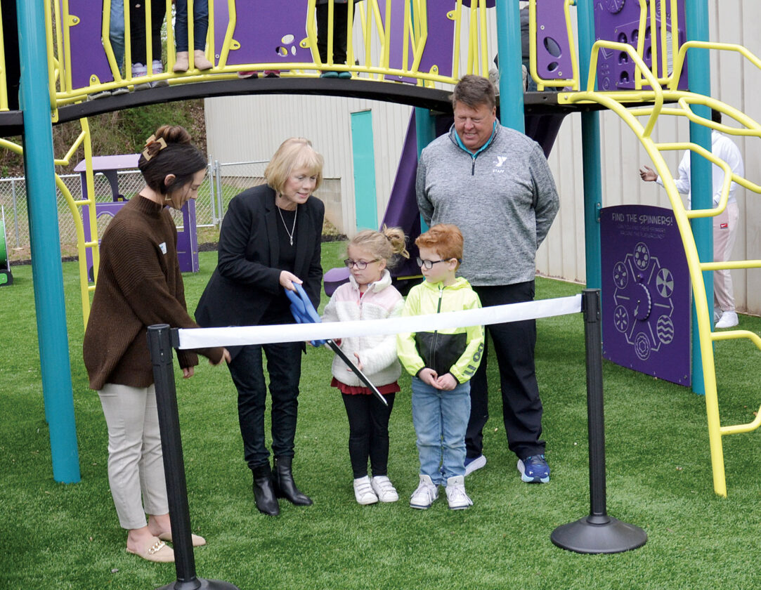 Parkersburg YMCA cuts ribbon on new playground | News, Sports, Jobs - Vimarsana News