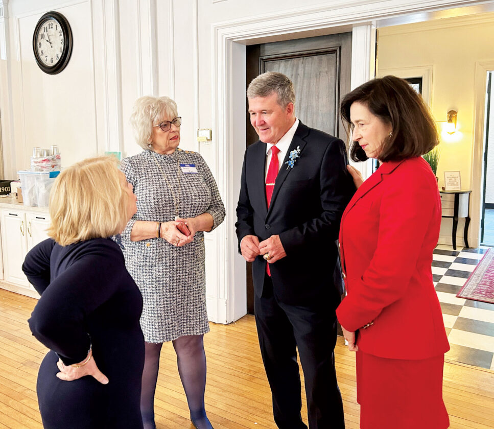 Warner's gubernatorial campaign launches women's coalition | News, Sports, Jobs - Vimarsana News