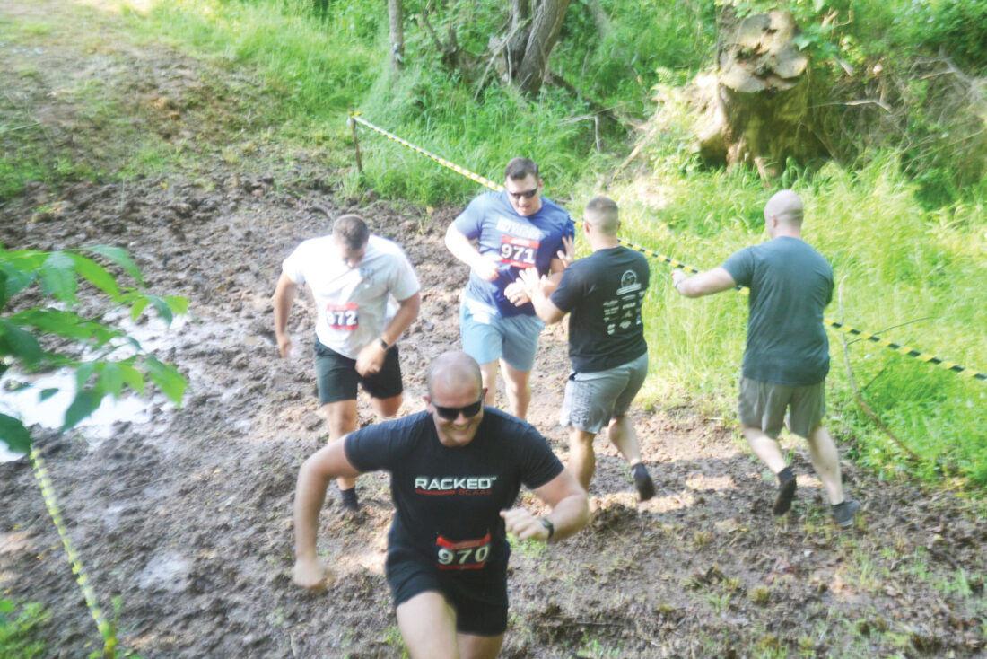 Racers enjoy playing dirty (but fair) at Vienna Mud Run | News, Sports, Jobs - Vimarsana News
