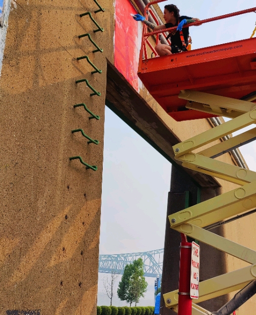 Point Park entry mural being installed | News, Sports, Jobs - Vimarsana News