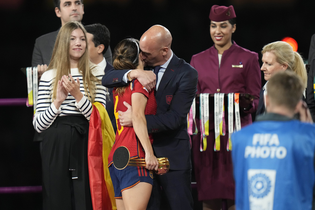 This Kiss, This Kiss | News, Sports, Jobs - News and Sentinel - Vimarsana News