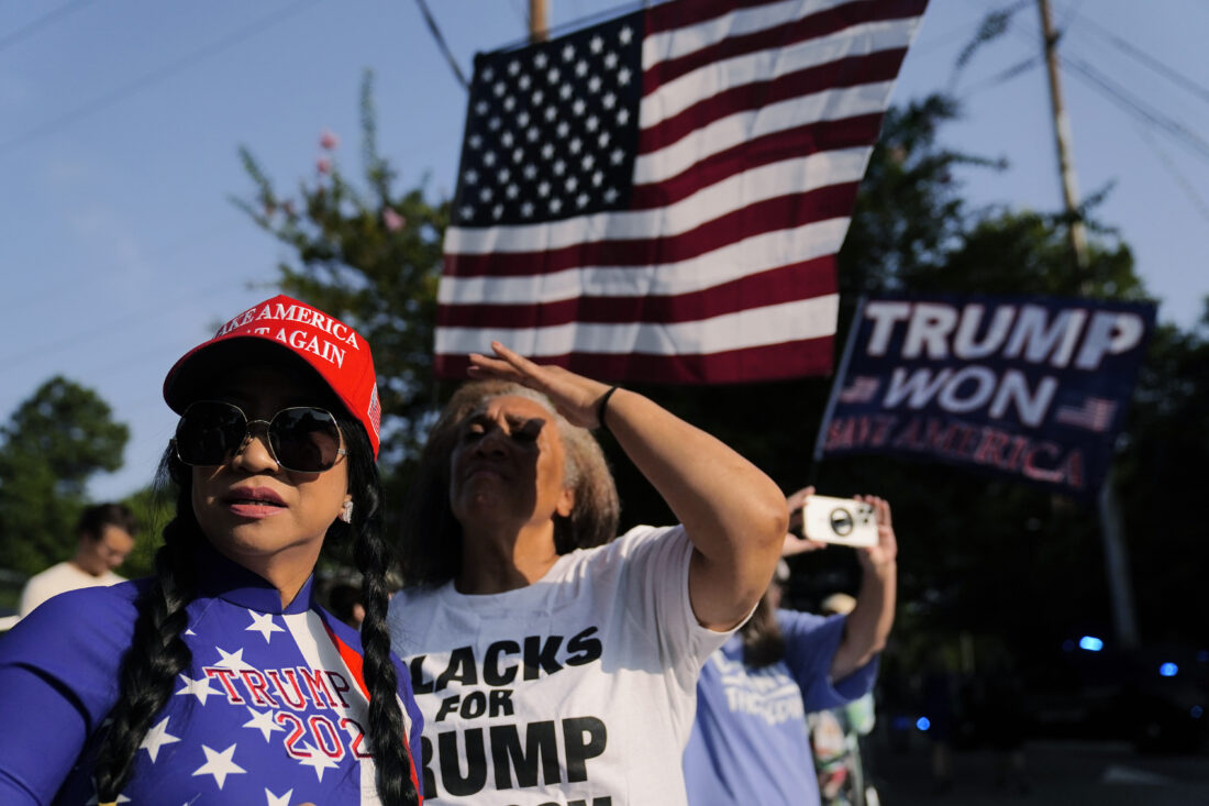 Dozens of Trump supporters cheer him on as he turns himself in at Georgia jail | News, Sports, Jobs - Vimarsana News