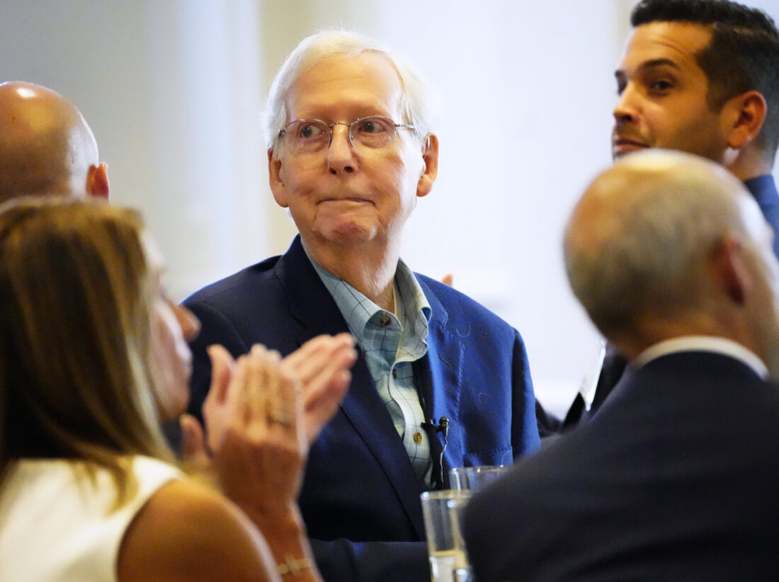Senate GOP leader Mitch McConnell appears to freeze up again | News, Sports, Jobs - Vimarsana News