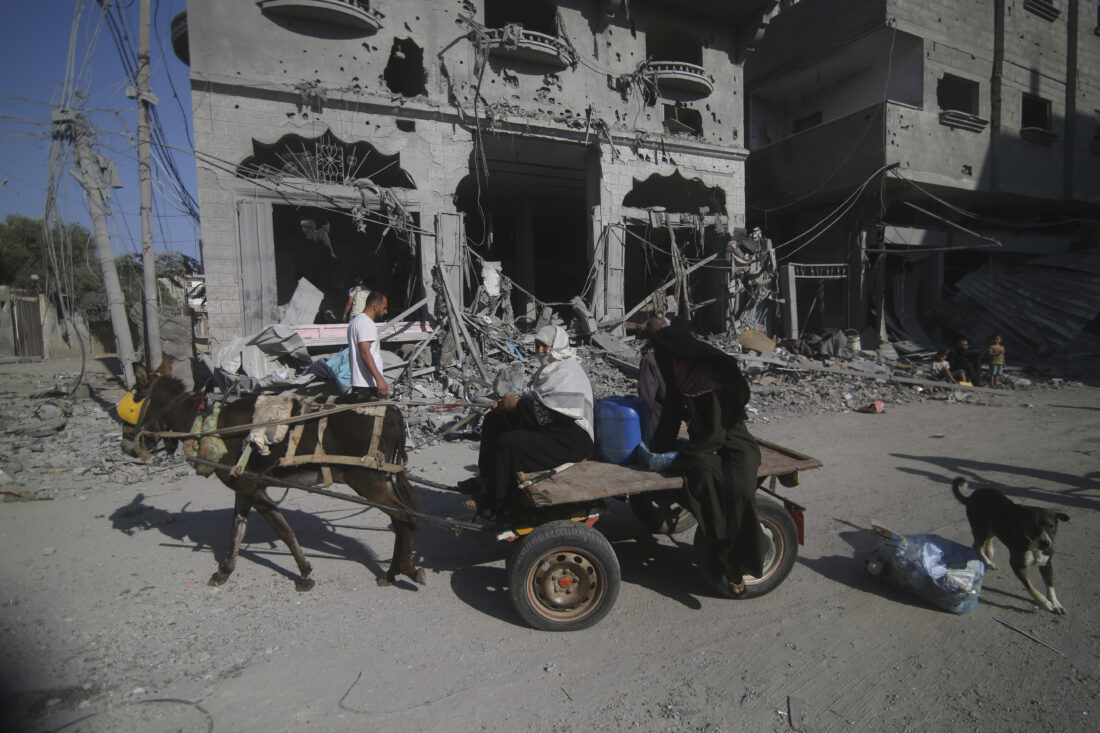 Palestinians flee Northern Gaza after told to evacuate | News, Sports, Jobs - Vimarsana News