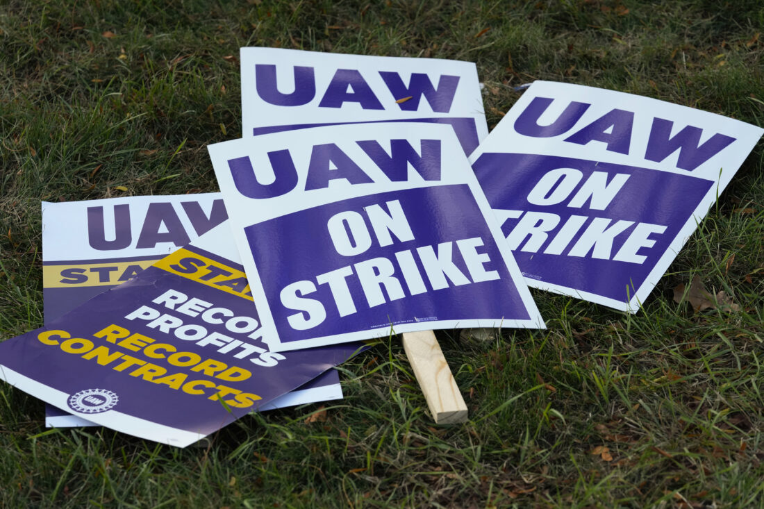 UAW reaches deal with General Motors that ends strikes, pending votes | News, Sports, Jobs - Vimarsana News
