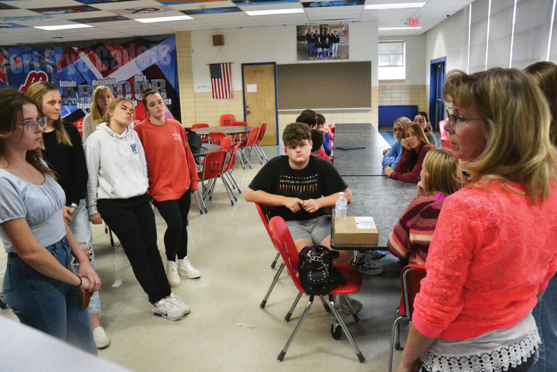 Fort Frye students prepare for Christmas Craft Show fundraiser | News, Sports, Jobs - Vimarsana News