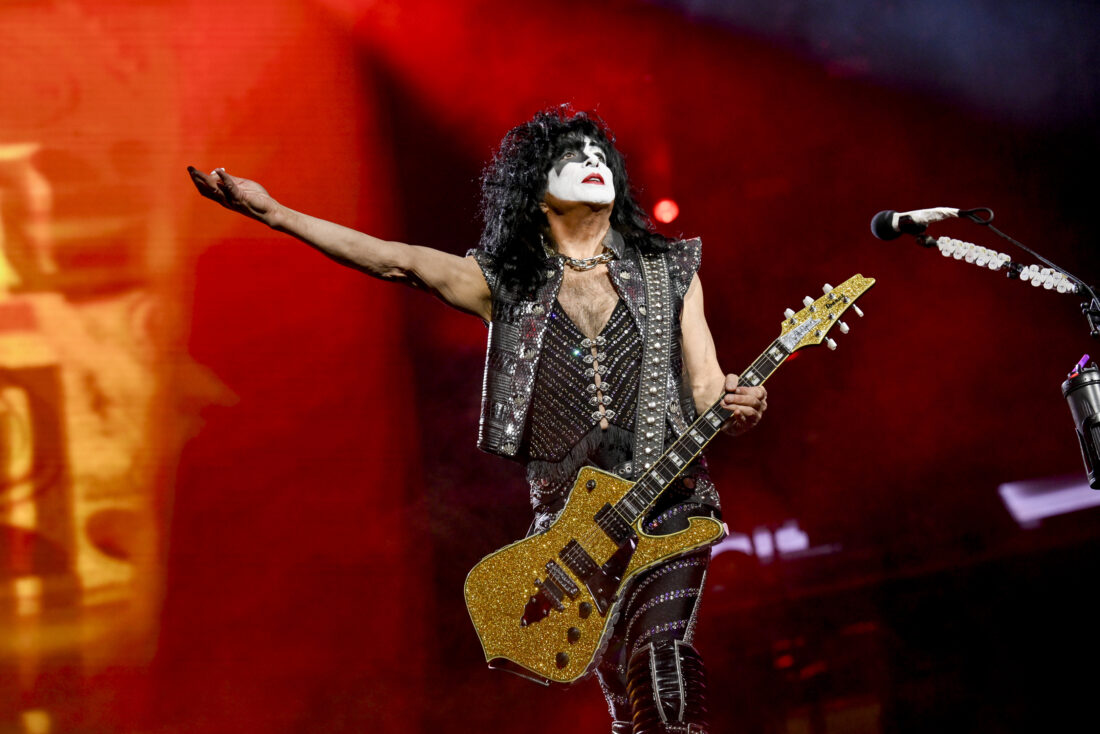Review: The long Kiss goodbye ends at Madison Square Garden, but avatars loom | News, Sports, Jobs - Vimarsana News