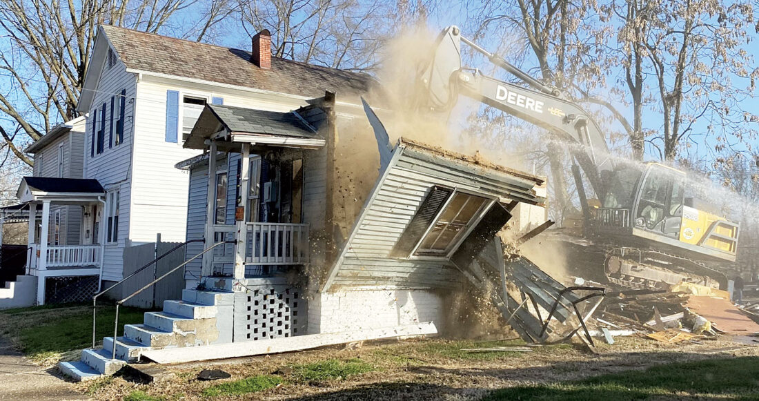 Crews tearing down Marietta houses for ParMar Oil HQ | News, Sports, Jobs - Vimarsana News