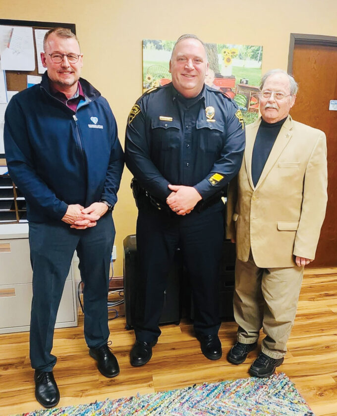 Vienna donates $10K to advance North Star Child Advocacy Center's mission | News, Sports, Jobs - Vimarsana News