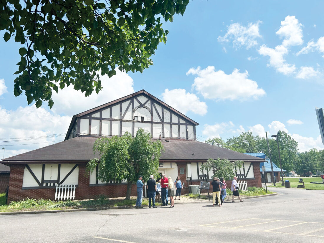 'Save Our Park' campaign gathers signatures for initiative | News, Sports, Jobs - Vimarsana News