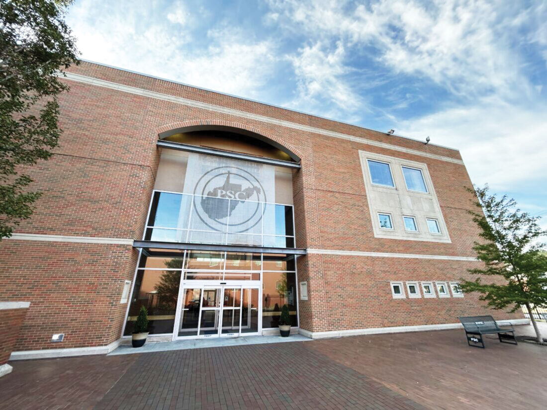 PSC doubles down on requiring utilities to replace aging poles for broadband expansion