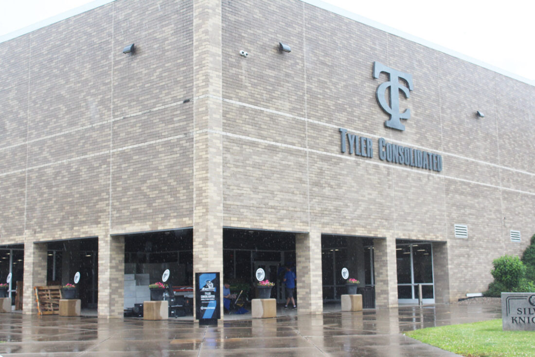 Tyler County school board member accused of violating Ethics Acts