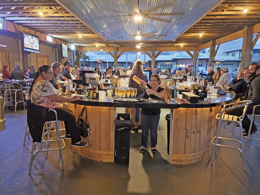 Tommy's opens at the Shell Factory | News, Sports, Jobs - North Fort Myers Neighbor - Vimarsana News