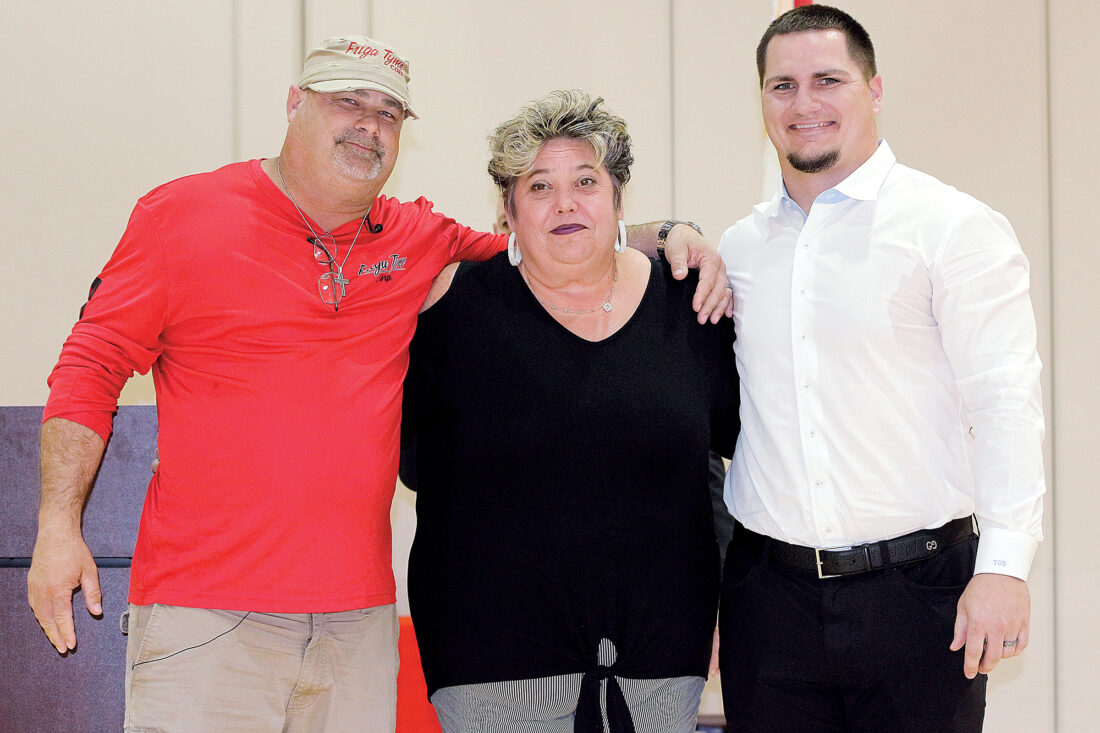 Civic presents service awards | News, Sports, Jobs - North Fort Myers Neighbor - Vimarsana News