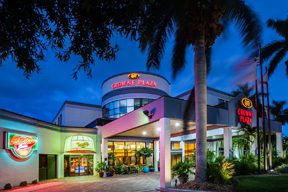 Crowne Plaza distributing relief supplies on Oct. 7 to help community devastated by Hurricane Ian | News, Sports, Jobs - Vimarsana News