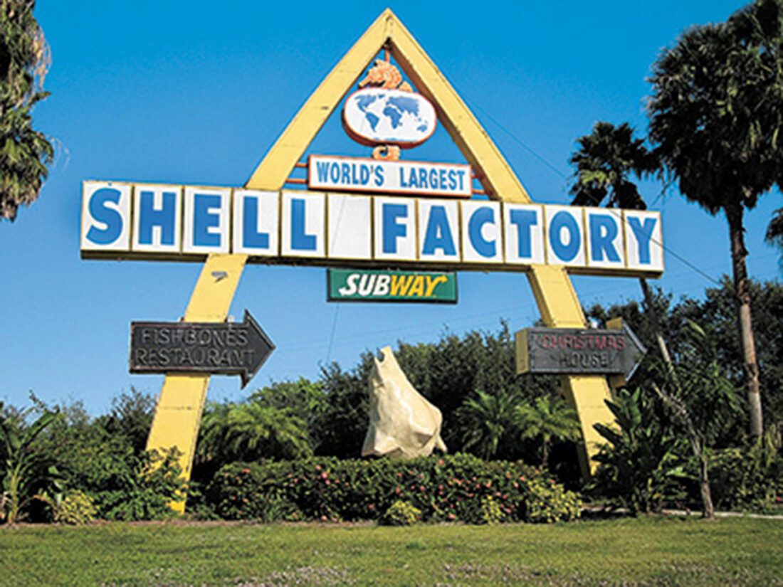 Shell Factory begins holiday season | News, Sports, Jobs - North Fort Myers Neighbor - Vimarsana News