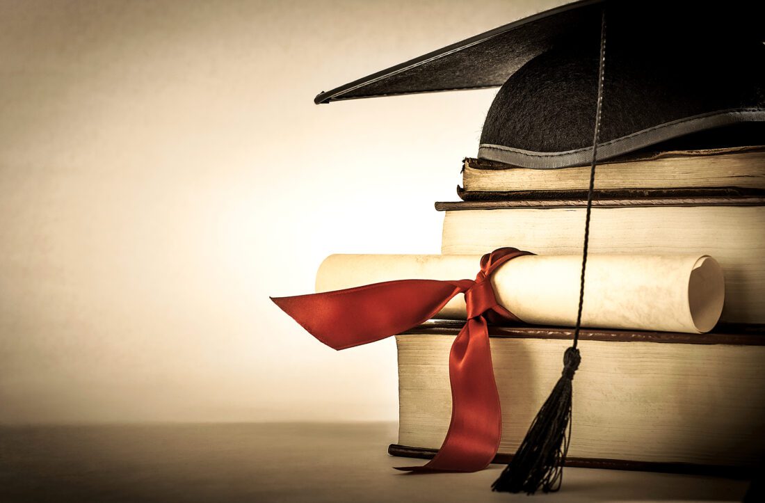 Lee Schools see bump in graduation rates | News, Sports, Jobs - North Fort Myers Neighbor - Vimarsana News