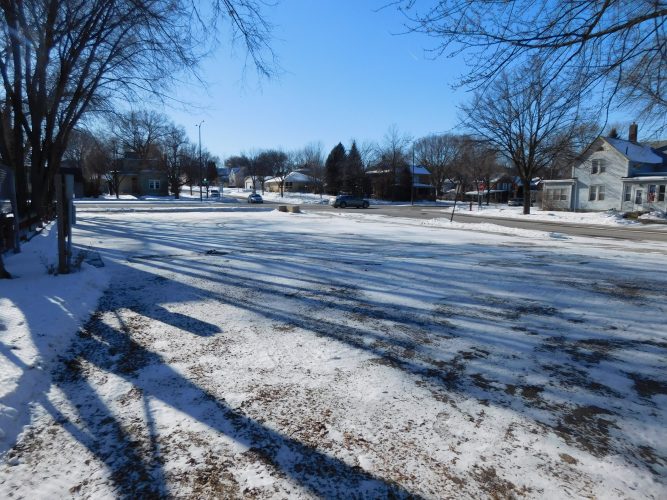 Bergstrom to have food truck by Glockenspiel again | News, Sports, Jobs - Vimarsana News