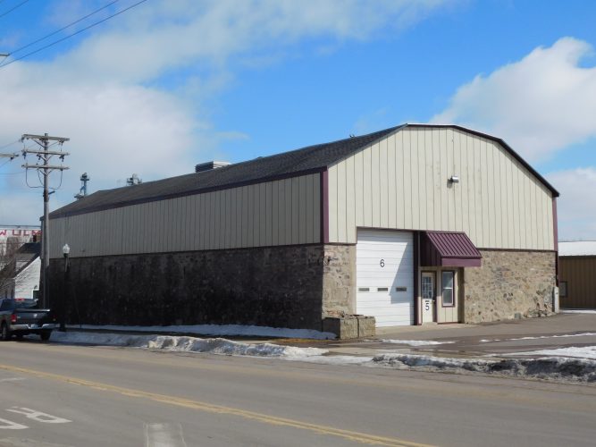 Rybergs donate property to school district | News, Sports, Jobs - Vimarsana News