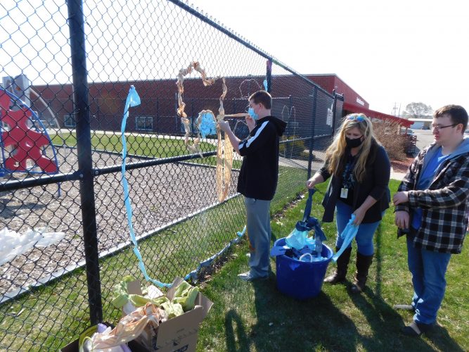River Bend students clean up neighborhood | News, Sports, Jobs - Vimarsana News
