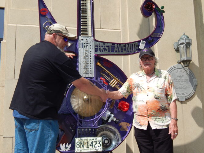 Prince's guitar sculpture arrives | News, Sports, Jobs - Vimarsana News