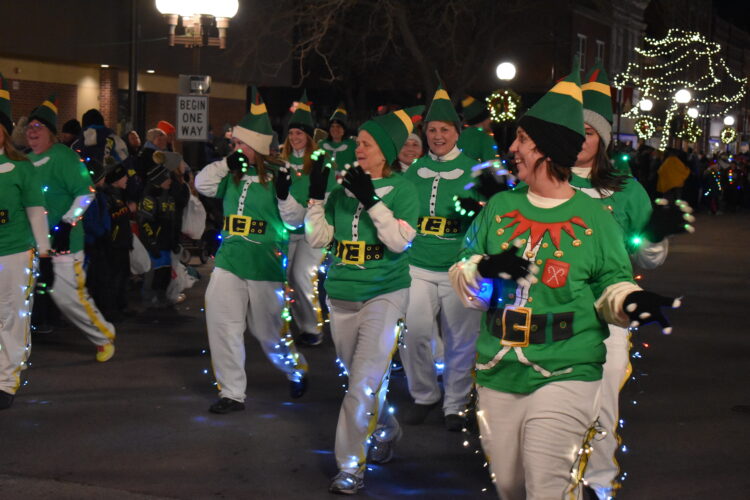 Holidays are here | News, Sports, Jobs - Vimarsana News