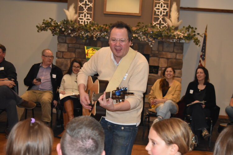 Menagerie members sing, remember | News, Sports, Jobs - Vimarsana News