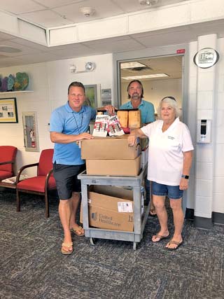 Greater Pine Island VFW Post 4353 and Auxiliary deliver school supplies to Pine Island Elementary | News, Sports, Jobs - Vimarsana News