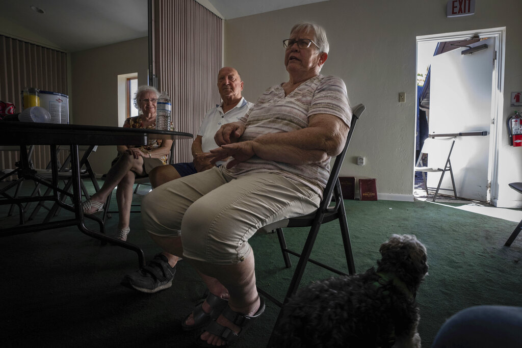 PHOTO GALLERY: Hurricane Ian shakes SW Florida's faith but can't destroy it | News, Sports, Jobs - Vimarsana News